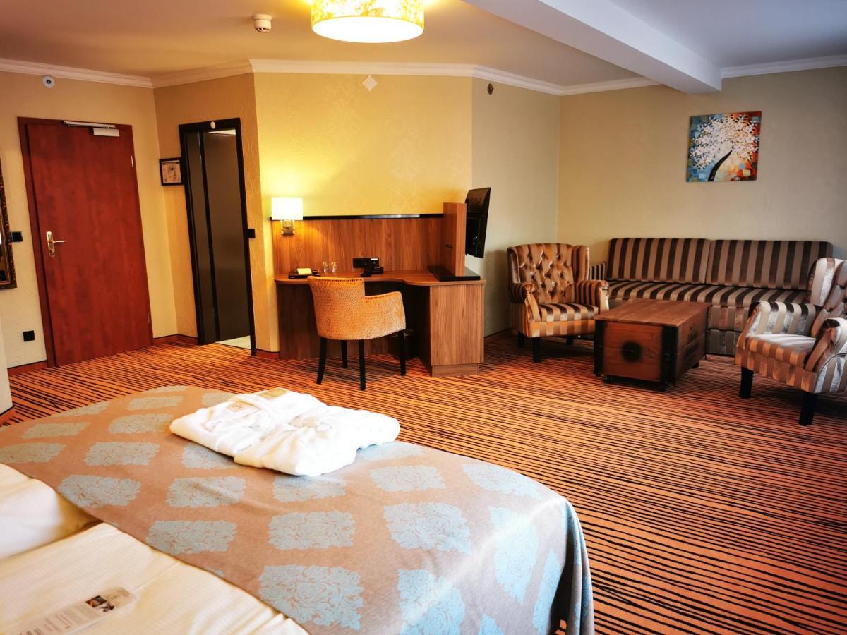The Lakeside - Burghotel Zu Strausberg Luaran gambar